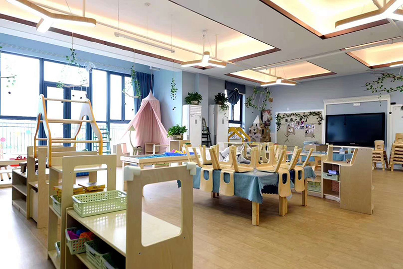 南京華德琳幼兒園阿姆斯壯PVC塑膠地板鋪設案例